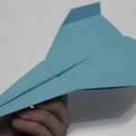 Guide Étape par Étape : Comment Réaliser le Parfait Avion en Papier