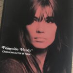 Plongée dans l’univers musical de Françoise Hardy: ses chansons incontournables